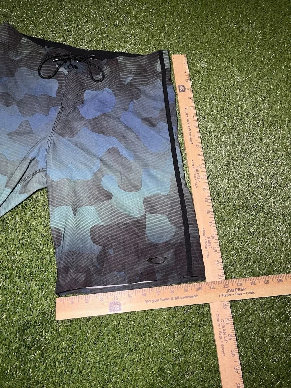 Oakley Board Shorts Camouflage Blue Gray Black Men's 32